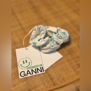 GANNI Egret Floral Scrunchie Responsible Viscose Hair Tie One Size NWT